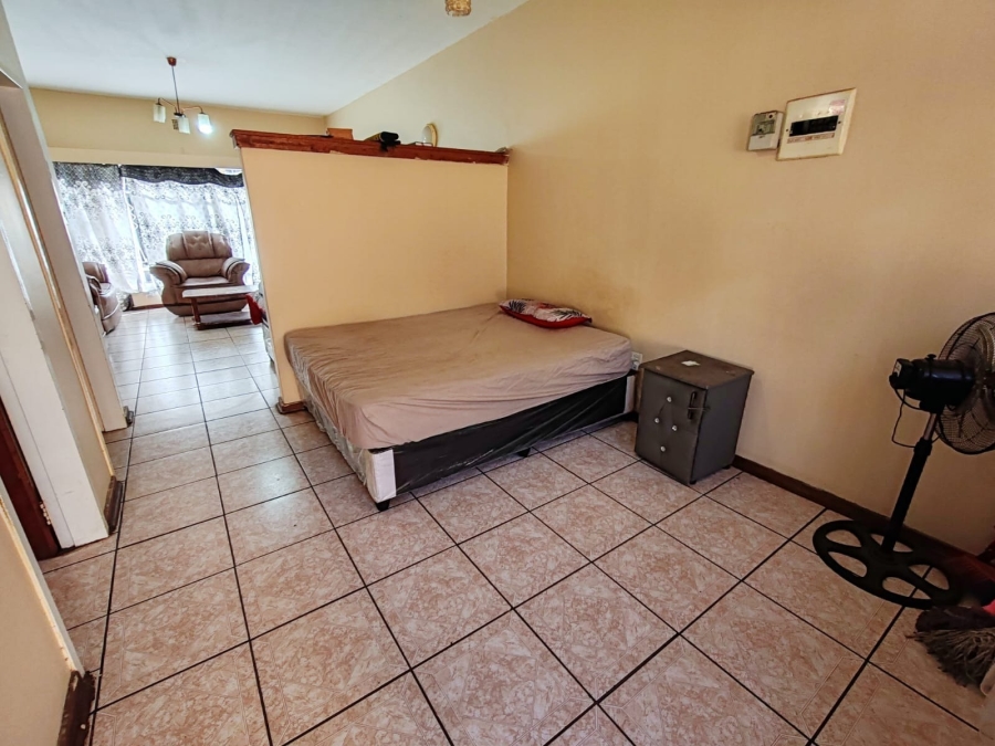 1 Bedroom Property for Sale in Potchefstroom North West